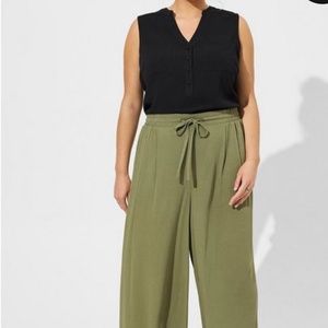 TORRID NWT Harper Gauze Sleveless Pullover